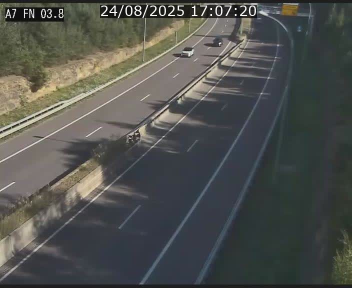 <h2>Caméra autoroute Luxembourg A7 - Passage à gibier Rëngelbour - direction Tunnel Stafelter</h2>
