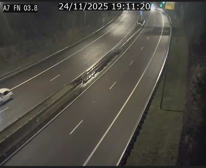 <h2>Caméra autoroute Luxembourg A7 - Passage à gibier Rëngelbour - direction Tunnel Stafelter</h2>