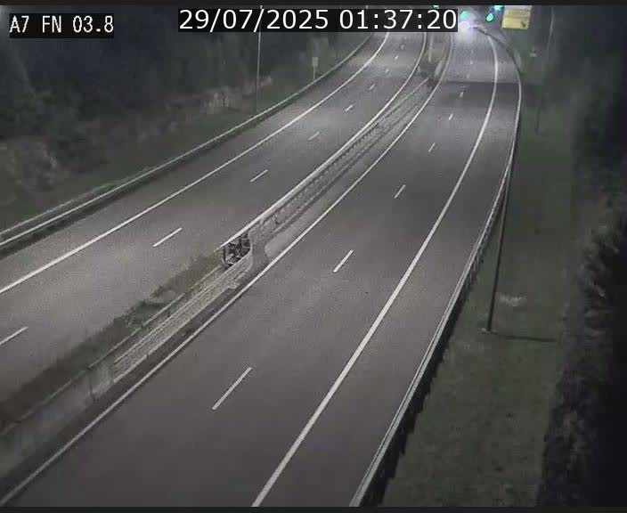 <h2>Caméra autoroute Luxembourg A7 - Passage à gibier Rëngelbour - direction Tunnel Stafelter</h2>