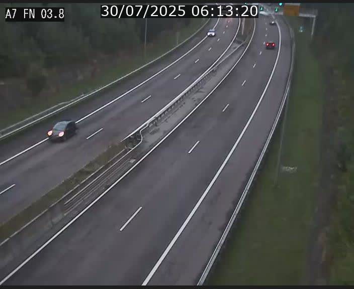 <h2>Caméra autoroute Luxembourg A7 - Passage à gibier Rëngelbour - direction Tunnel Stafelter</h2>