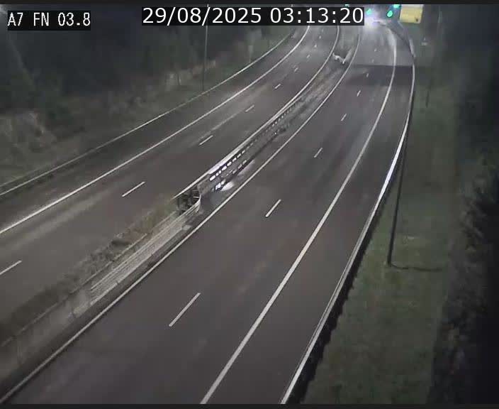 <h2>Caméra autoroute Luxembourg A7 - Passage à gibier Rëngelbour - direction Tunnel Stafelter</h2>