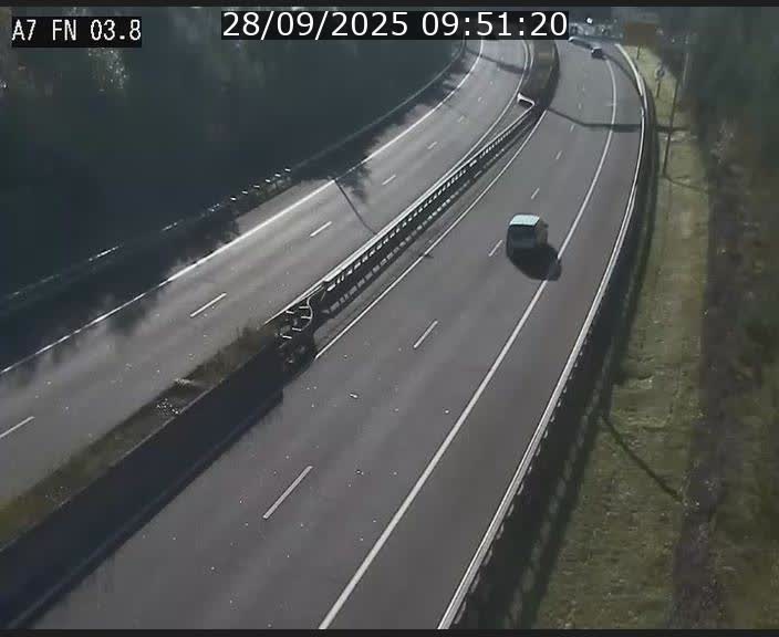 <h2>Caméra autoroute Luxembourg A7 - Passage à gibier Rëngelbour - direction Tunnel Stafelter</h2>