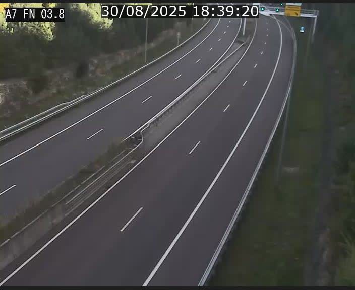 <h2>Caméra autoroute Luxembourg A7 - Passage à gibier Rëngelbour - direction Tunnel Stafelter</h2>