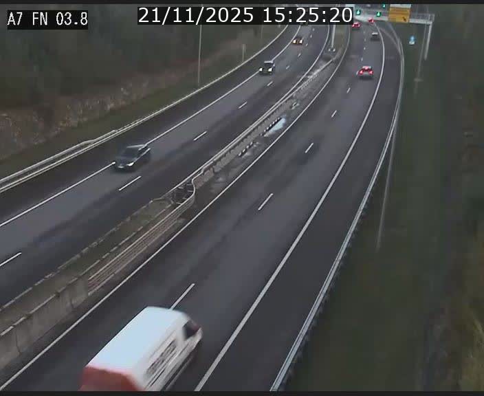 <h2>Caméra autoroute Luxembourg A7 - Passage à gibier Rëngelbour - direction Tunnel Stafelter</h2>