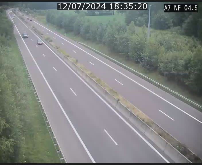 Caméra autoroute Luxembourg A7 - Passage à gibier Rëngelbour - direction Tunnel Grouft