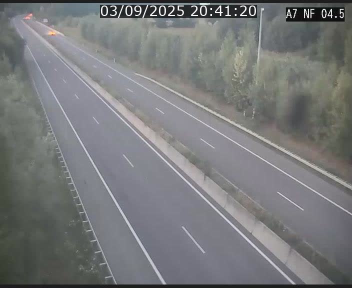 <h2>Caméra autoroute Luxembourg A7 - Passage à gibier Rëngelbour - direction Tunnel Grouft</h2>