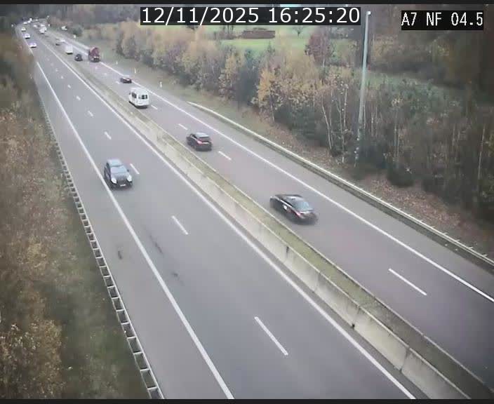 <h2>Caméra autoroute Luxembourg A7 - Passage à gibier Rëngelbour - direction Tunnel Grouft</h2>
