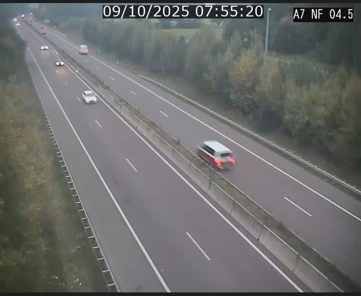 <h2>Caméra autoroute Luxembourg A7 - Passage à gibier Rëngelbour - direction Tunnel Grouft</h2>