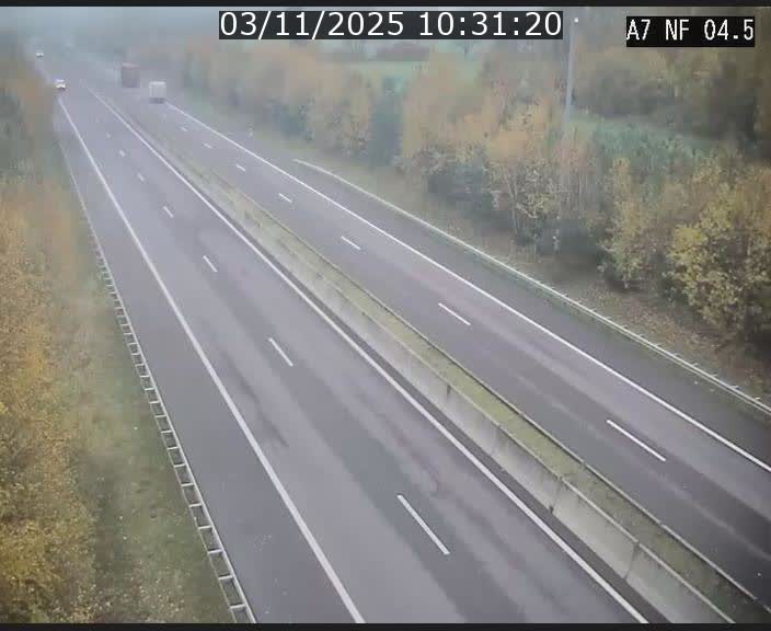 <h2>Caméra autoroute Luxembourg A7 - Passage à gibier Rëngelbour - direction Tunnel Grouft</h2>