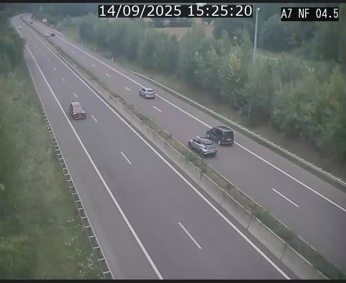 <h2>Caméra autoroute Luxembourg A7 - Passage à gibier Rëngelbour - direction Tunnel Grouft</h2>