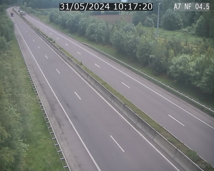 Caméra autoroute Luxembourg A7 - Passage à gibier Rëngelbour - direction Tunnel Grouft