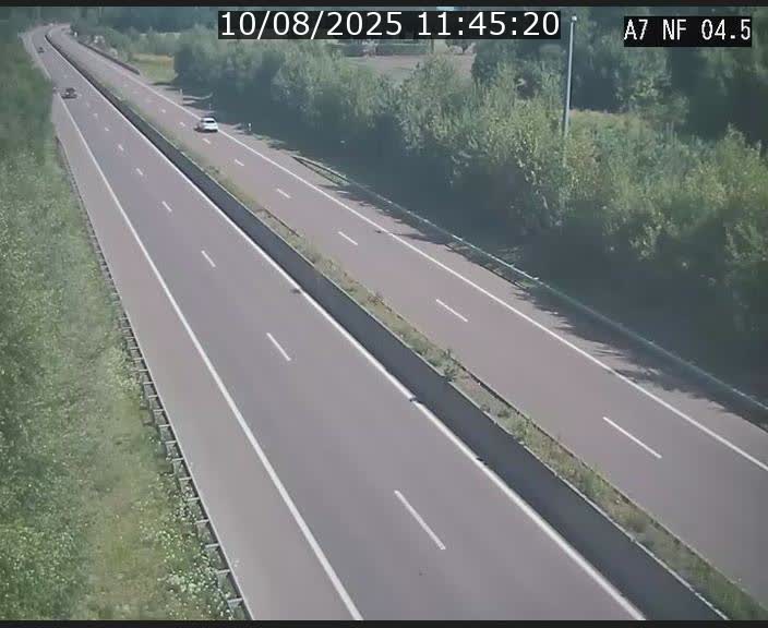 <h2>Caméra autoroute Luxembourg A7 - Passage à gibier Rëngelbour - direction Tunnel Grouft</h2>