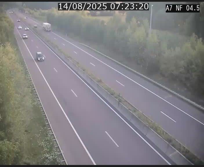<h2>Caméra autoroute Luxembourg A7 - Passage à gibier Rëngelbour - direction Tunnel Grouft</h2>