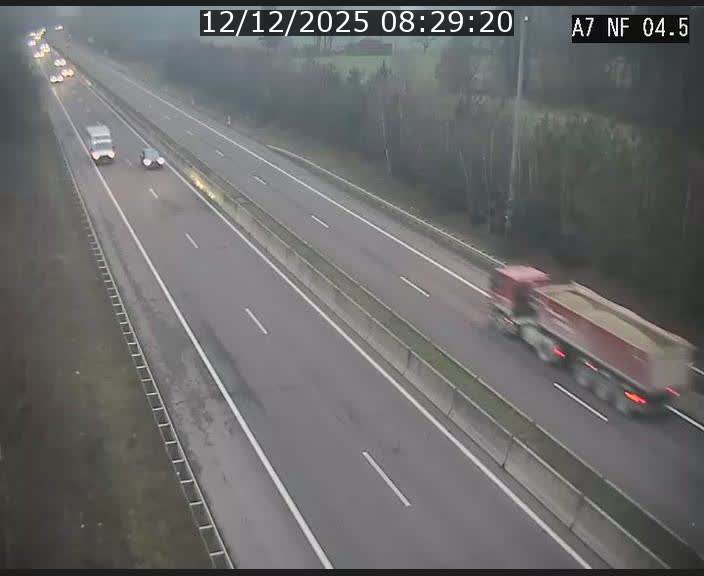 Caméra autoroute Luxembourg A7 - Passage à gibier Rëngelbour - direction Tunnel Grouft