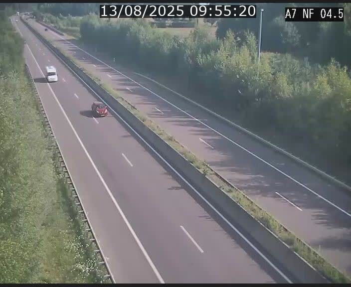 <h2>Caméra autoroute Luxembourg A7 - Passage à gibier Rëngelbour - direction Tunnel Grouft</h2>