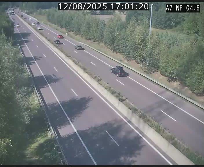 <h2>Caméra autoroute Luxembourg A7 - Passage à gibier Rëngelbour - direction Tunnel Grouft</h2>