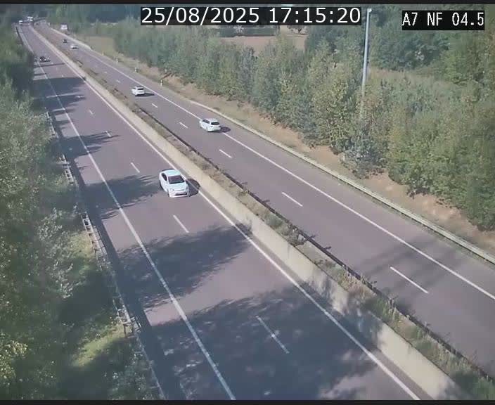 <h2>Caméra autoroute Luxembourg A7 - Passage à gibier Rëngelbour - direction Tunnel Grouft</h2>