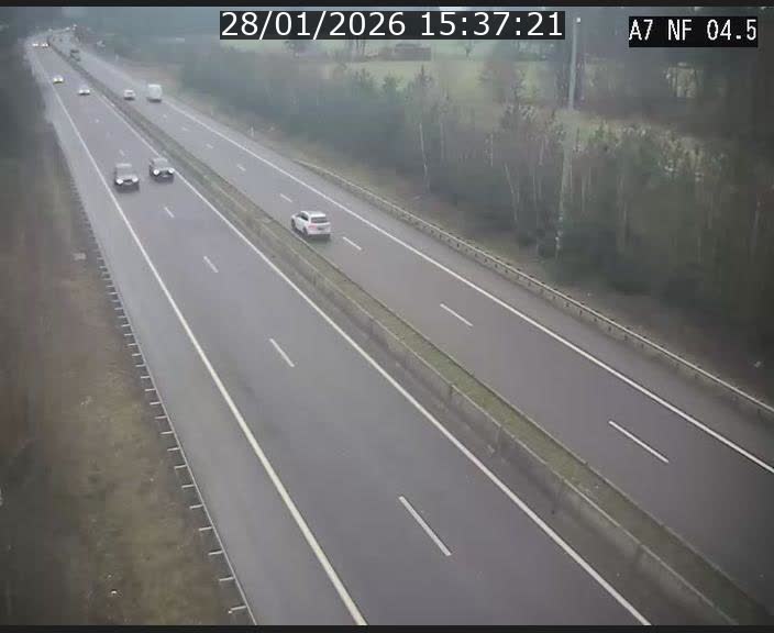 <h2>Caméra autoroute Luxembourg A7 - Passage à gibier Rëngelbour - direction Tunnel Grouft</h2>
