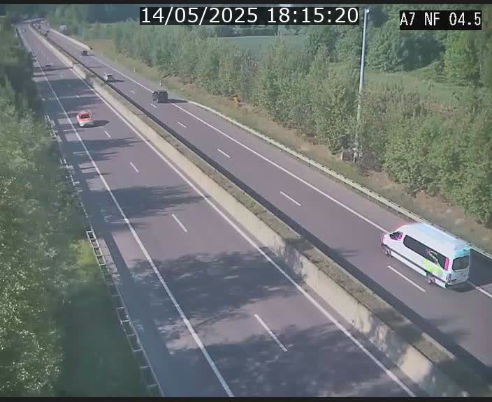 <h2>Caméra autoroute Luxembourg A7 - Passage à gibier Rëngelbour - direction Tunnel Grouft</h2>