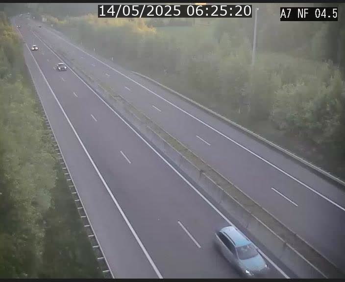 <h2>Caméra autoroute Luxembourg A7 - Passage à gibier Rëngelbour - direction Tunnel Grouft</h2>