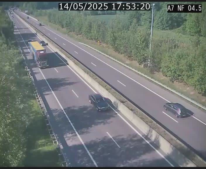 <h2>Caméra autoroute Luxembourg A7 - Passage à gibier Rëngelbour - direction Tunnel Grouft</h2>
