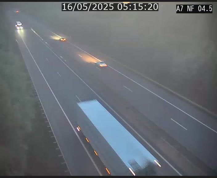 <h2>Caméra autoroute Luxembourg A7 - Passage à gibier Rëngelbour - direction Tunnel Grouft</h2>