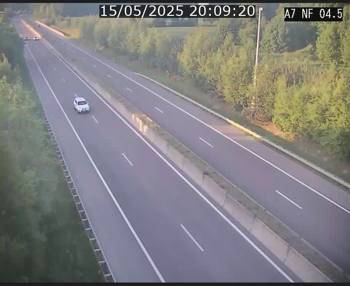<h2>Caméra autoroute Luxembourg A7 - Passage à gibier Rëngelbour - direction Tunnel Grouft</h2>