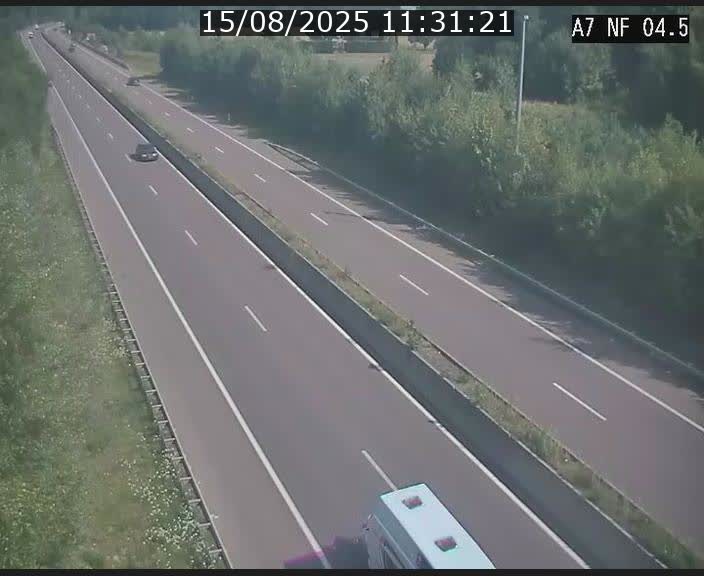 <h2>Caméra autoroute Luxembourg A7 - Passage à gibier Rëngelbour - direction Tunnel Grouft</h2>