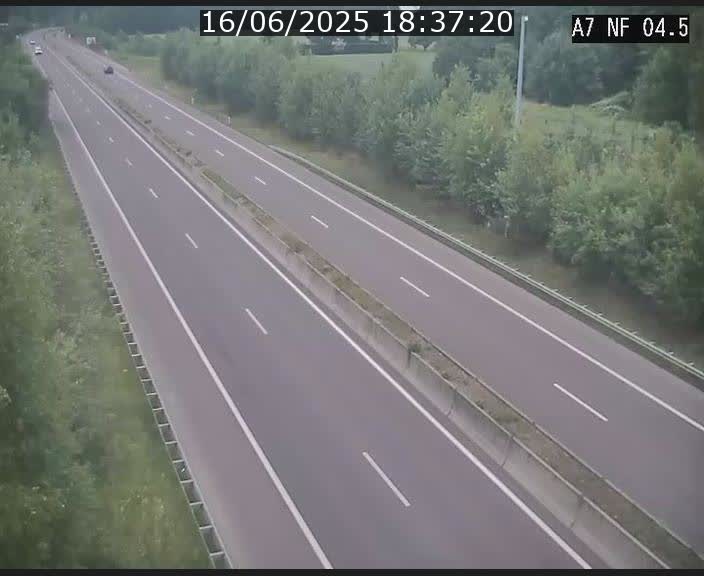 Caméra autoroute Luxembourg A7 - Passage à gibier Rëngelbour - direction Tunnel Grouft