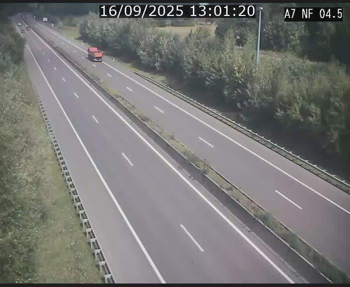 <h2>Caméra autoroute Luxembourg A7 - Passage à gibier Rëngelbour - direction Tunnel Grouft</h2>