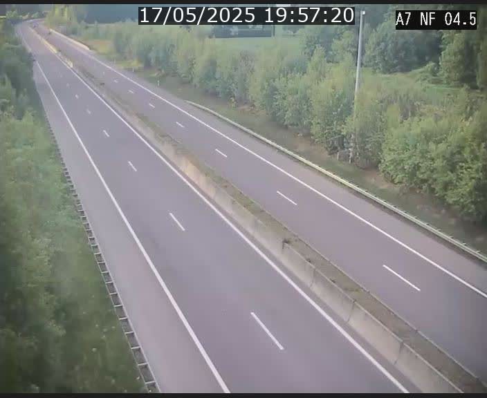 <h2>Caméra autoroute Luxembourg A7 - Passage à gibier Rëngelbour - direction Tunnel Grouft</h2>