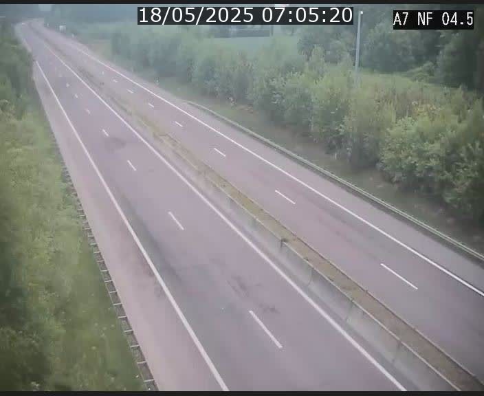 <h2>Caméra autoroute Luxembourg A7 - Passage à gibier Rëngelbour - direction Tunnel Grouft</h2>