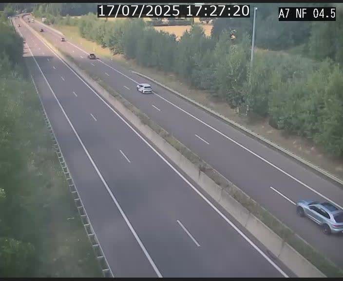 <h2>Caméra autoroute Luxembourg A7 - Passage à gibier Rëngelbour - direction Tunnel Grouft</h2>