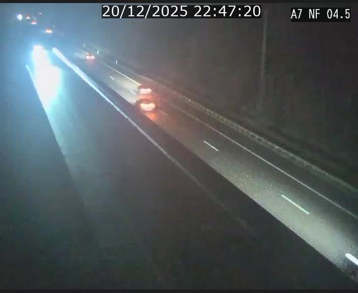 <h2>Caméra autoroute Luxembourg A7 - Passage à gibier Rëngelbour - direction Tunnel Grouft</h2>