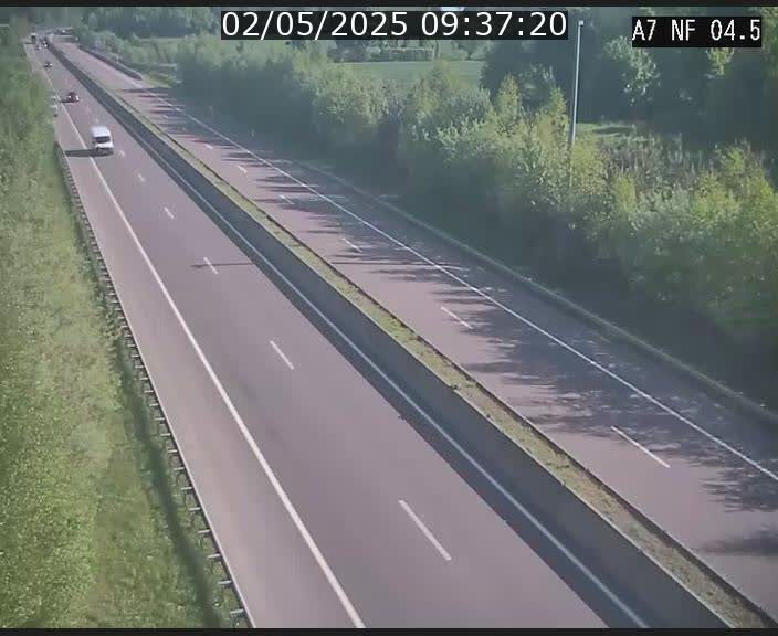 Caméra autoroute Luxembourg A7 - Passage à gibier Rëngelbour - direction Tunnel Grouft
