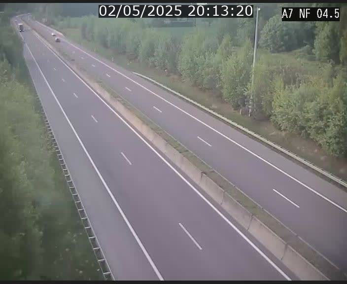 Caméra autoroute Luxembourg A7 - Passage à gibier Rëngelbour - direction Tunnel Grouft