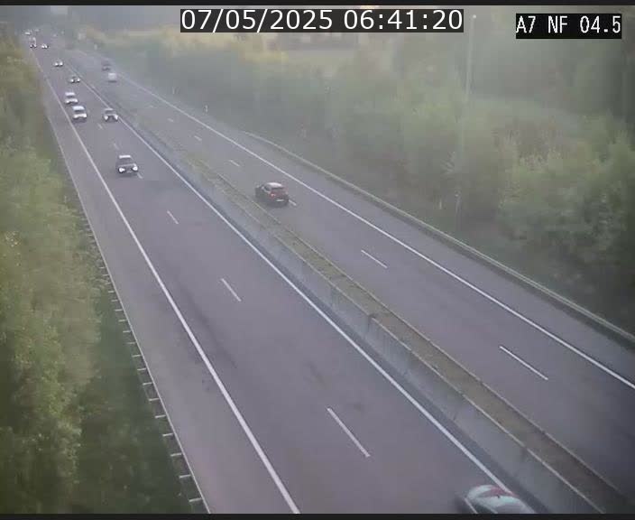Caméra autoroute Luxembourg A7 - Passage à gibier Rëngelbour - direction Tunnel Grouft