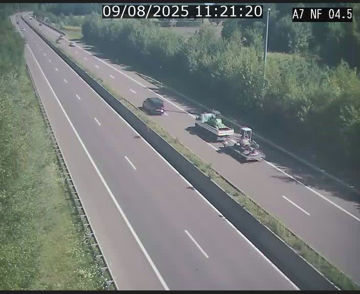 Caméra autoroute Luxembourg A7 - Passage à gibier Rëngelbour - direction Tunnel Grouft