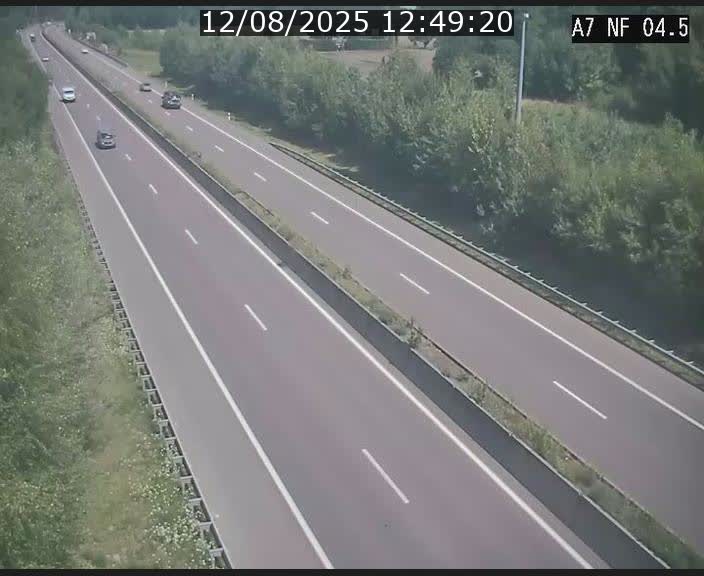 Caméra autoroute Luxembourg A7 - Passage à gibier Rëngelbour - direction Tunnel Grouft