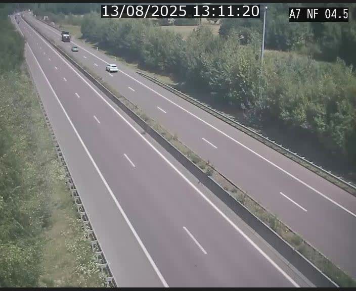 Caméra autoroute Luxembourg A7 - Passage à gibier Rëngelbour - direction Tunnel Grouft