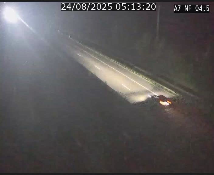 Caméra autoroute Luxembourg A7 - Passage à gibier Rëngelbour - direction Tunnel Grouft