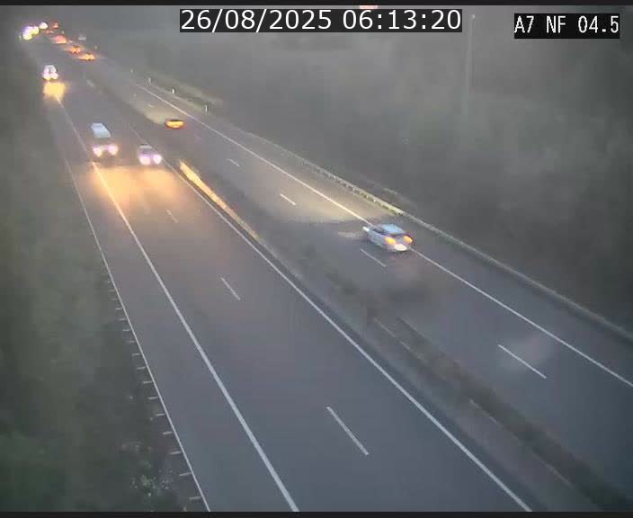 Caméra autoroute Luxembourg A7 - Passage à gibier Rëngelbour - direction Tunnel Grouft