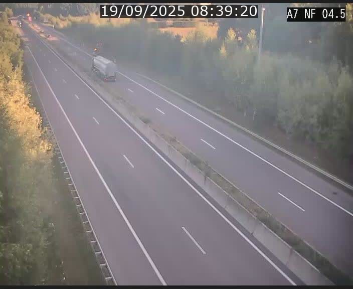 Caméra autoroute Luxembourg A7 - Passage à gibier Rëngelbour - direction Tunnel Grouft