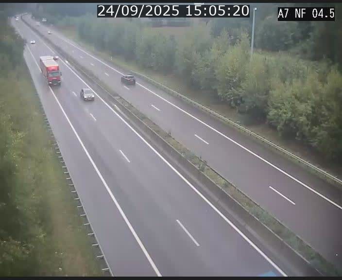Caméra autoroute Luxembourg A7 - Passage à gibier Rëngelbour - direction Tunnel Grouft