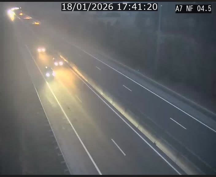 <h2>Caméra autoroute Luxembourg A7 - Passage à gibier Rëngelbour - direction Tunnel Grouft</h2>