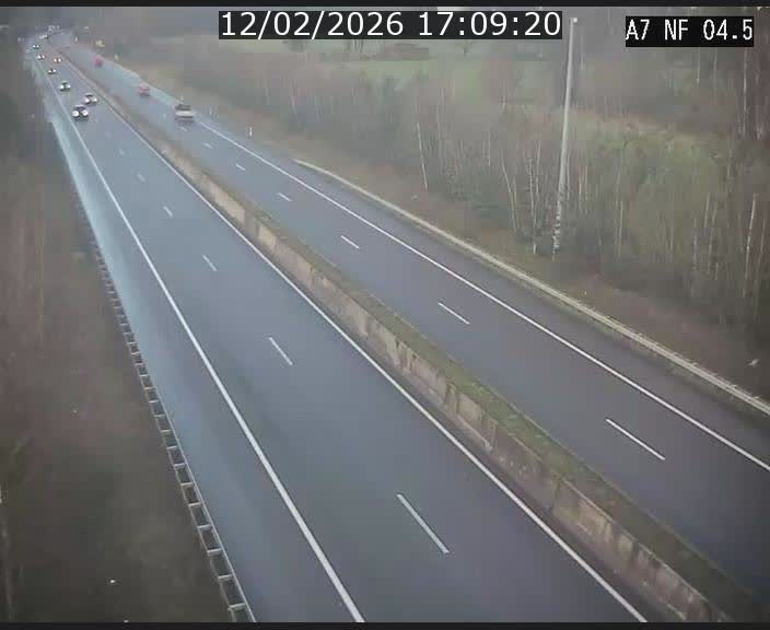 <h2>Caméra autoroute Luxembourg A7 - Passage à gibier Rëngelbour - direction Tunnel Grouft</h2>