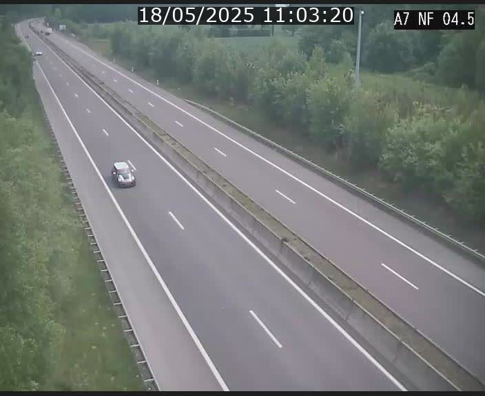 <h2>Caméra autoroute Luxembourg A7 - Passage à gibier Rëngelbour - direction Tunnel Grouft</h2>