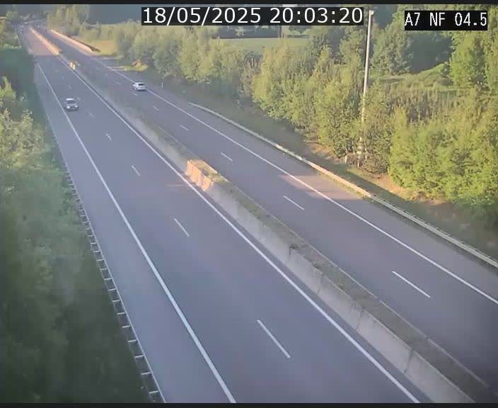 <h2>Caméra autoroute Luxembourg A7 - Passage à gibier Rëngelbour - direction Tunnel Grouft</h2>