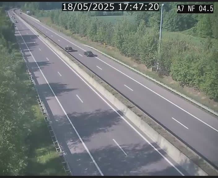 <h2>Caméra autoroute Luxembourg A7 - Passage à gibier Rëngelbour - direction Tunnel Grouft</h2>