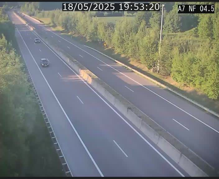 <h2>Caméra autoroute Luxembourg A7 - Passage à gibier Rëngelbour - direction Tunnel Grouft</h2>